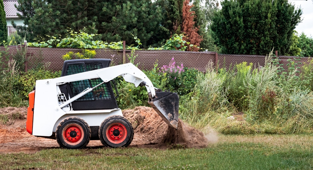 Track Skid Steer vs Tire Skid Steer When To Use? Farmer Grows
