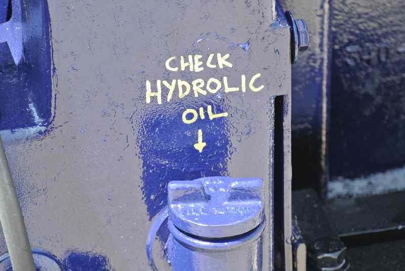 checking the hydraulic oil
